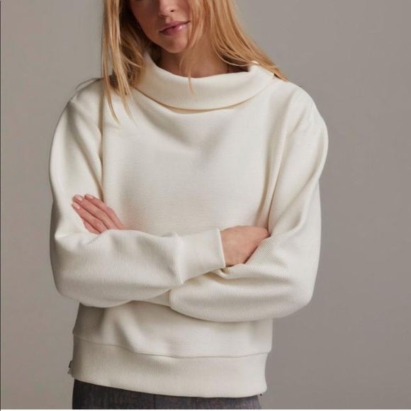 Varley Sweaters - ⭐️Varley Simon Sweat Ribbed Turtleneck in Ivory Size XS⭐️